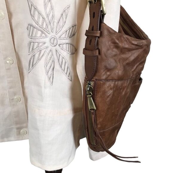 Hobo International Brand Camel Leather Shoulder Bag with Blue Floral Liner - Picture 12 of 13